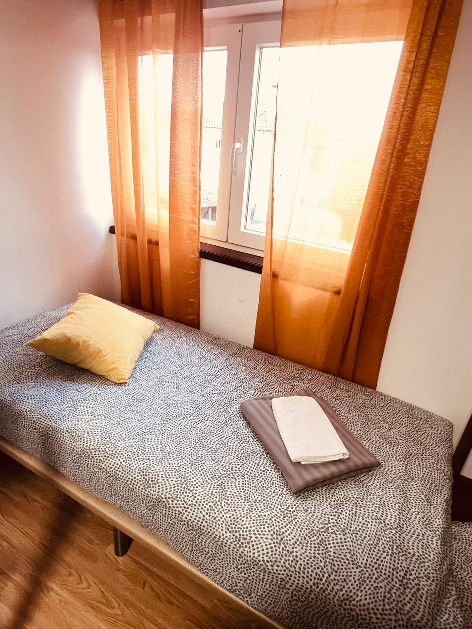 Hostel Golden Star Gião Exteriér fotografie